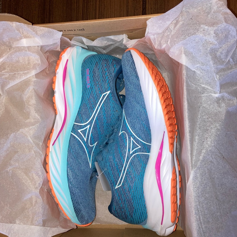 Mizuno Wave Rider 26 Women’s Running Shoes size 9